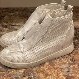 Girls Mia Wedge Silver Boot